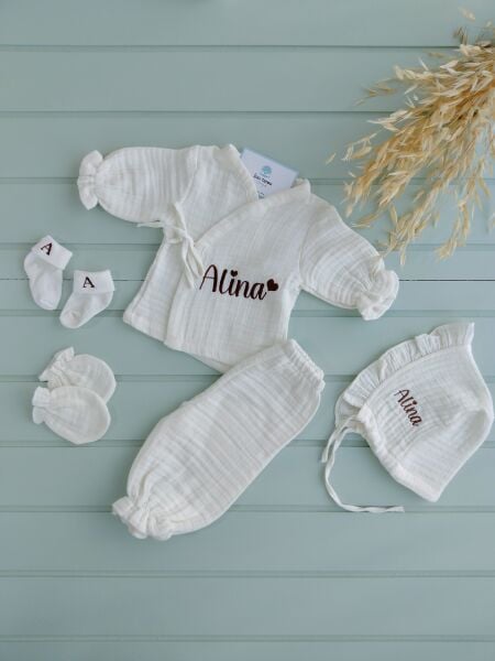 Müslin Alt Üst Takım (çorap ve eldiven dahil değildir)