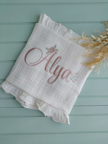 Alya Set -Fırfırlı Battaniye + Yastık + Tulum + Eldiven + Dantel